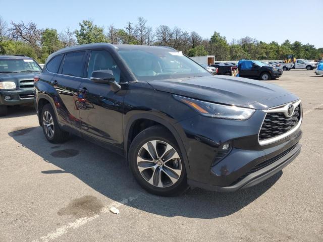 2021 TOYOTA HIGHLANDER XLE 5TDGZRBH8MS119462