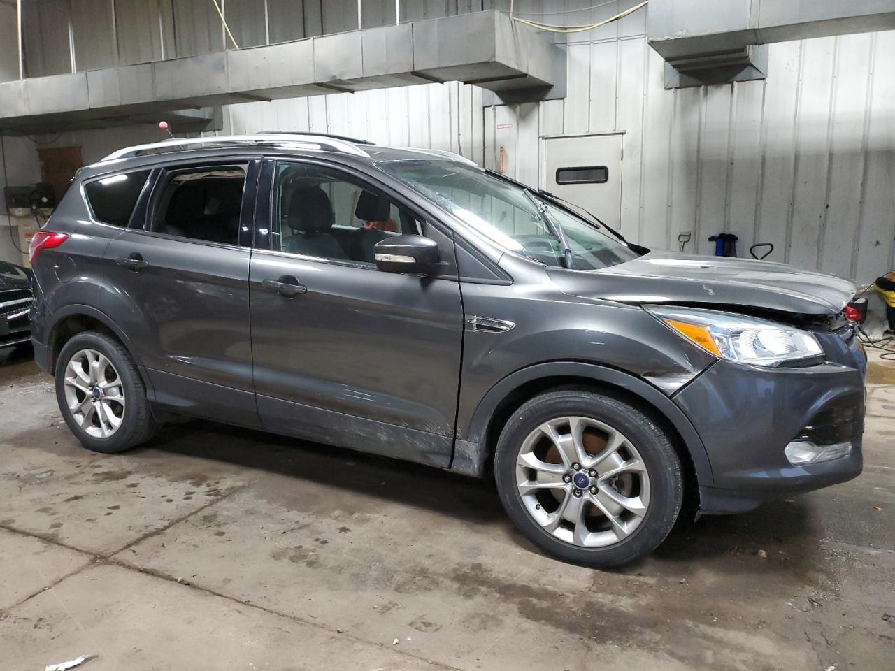FORD ESCAPE TITANIUM