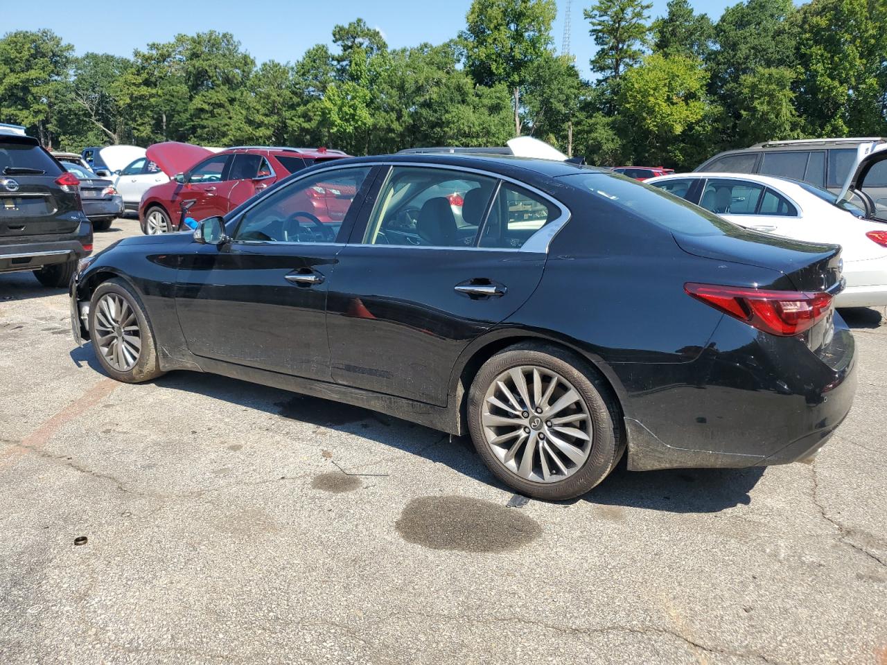 INFINITI Q50 LUXE
