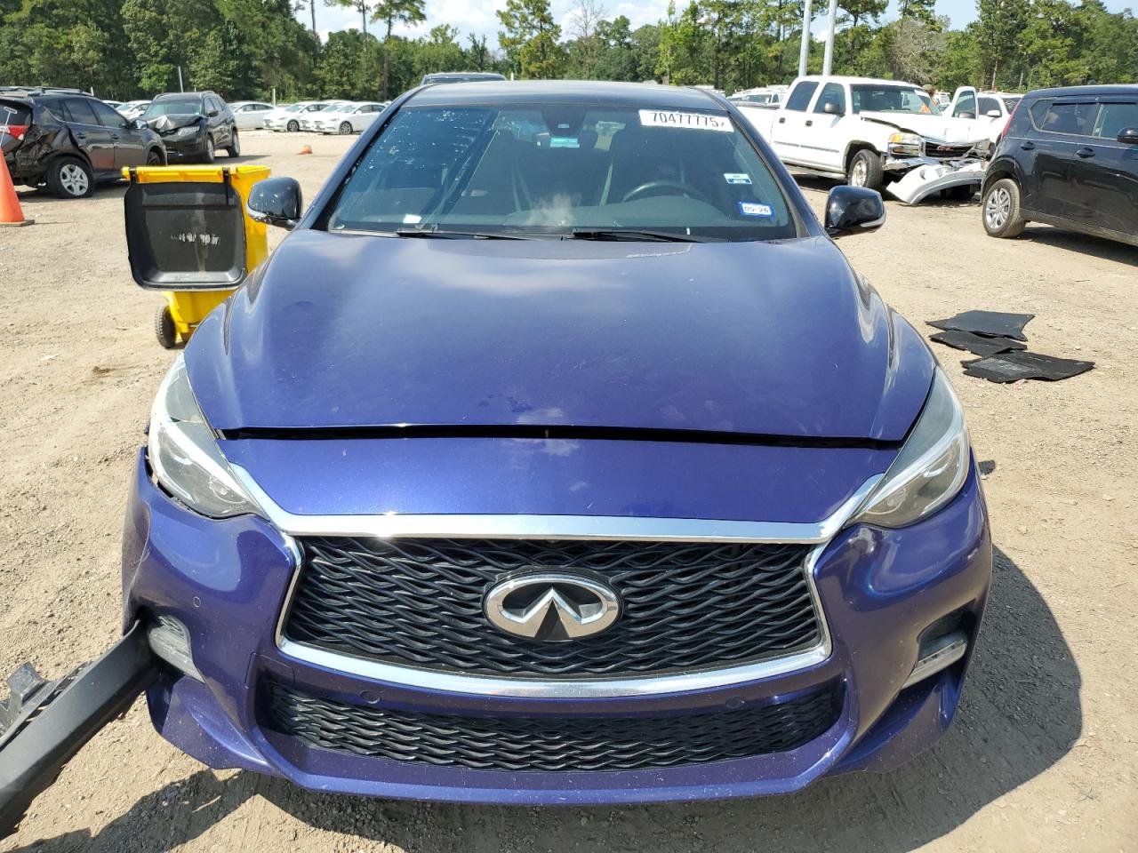 INFINITI QX30 BASE