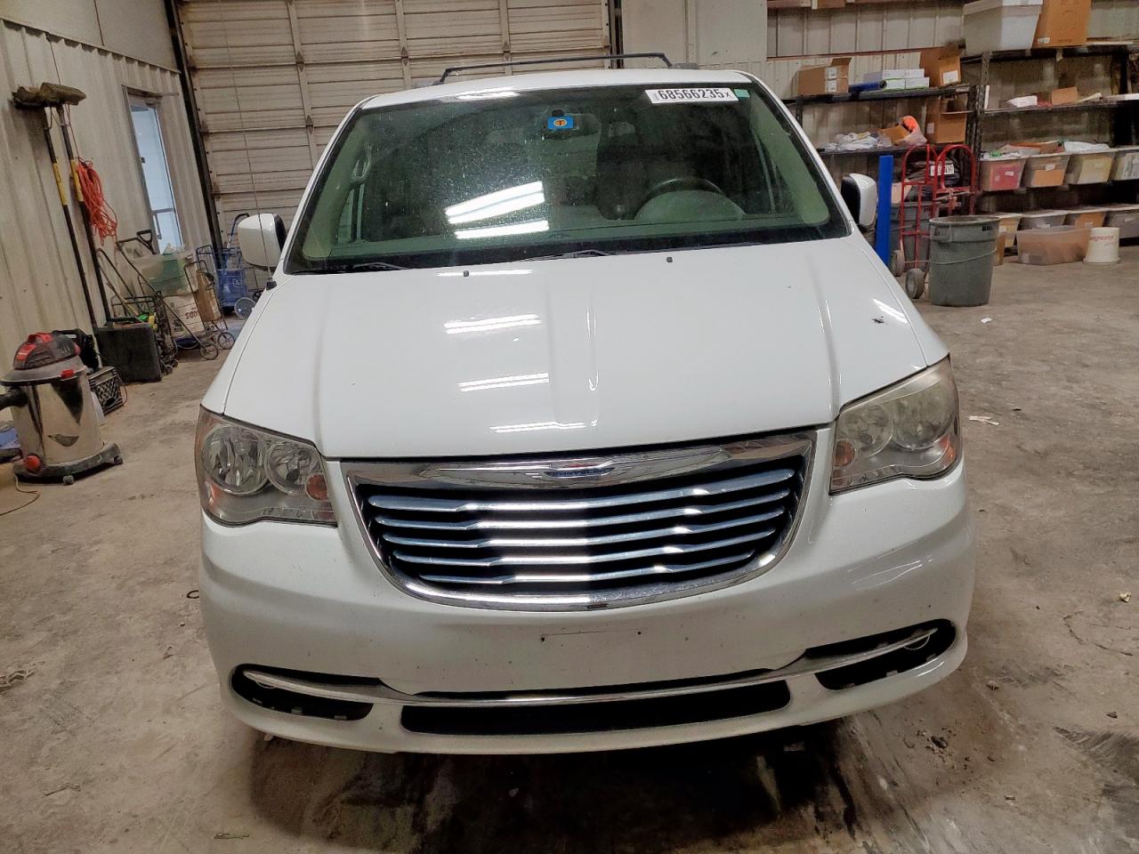 CHRYSLER TOWN & COUNTRY TOURING