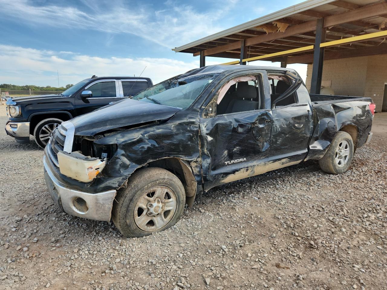TOYOTA TUNDRA DOUBLE CAB SR5