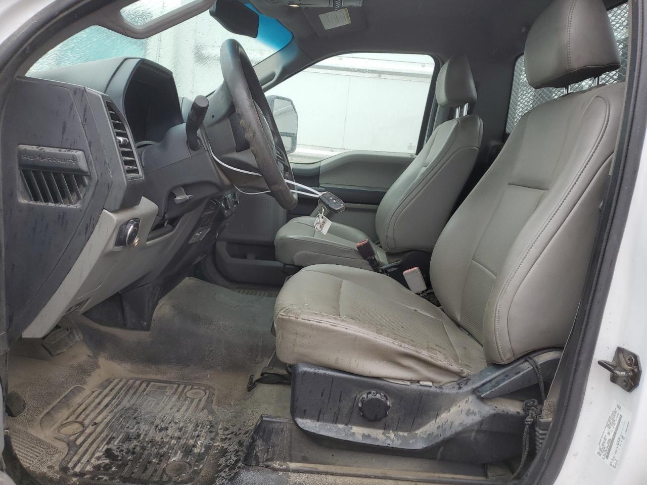 FORD F-550 SUPER DUTY