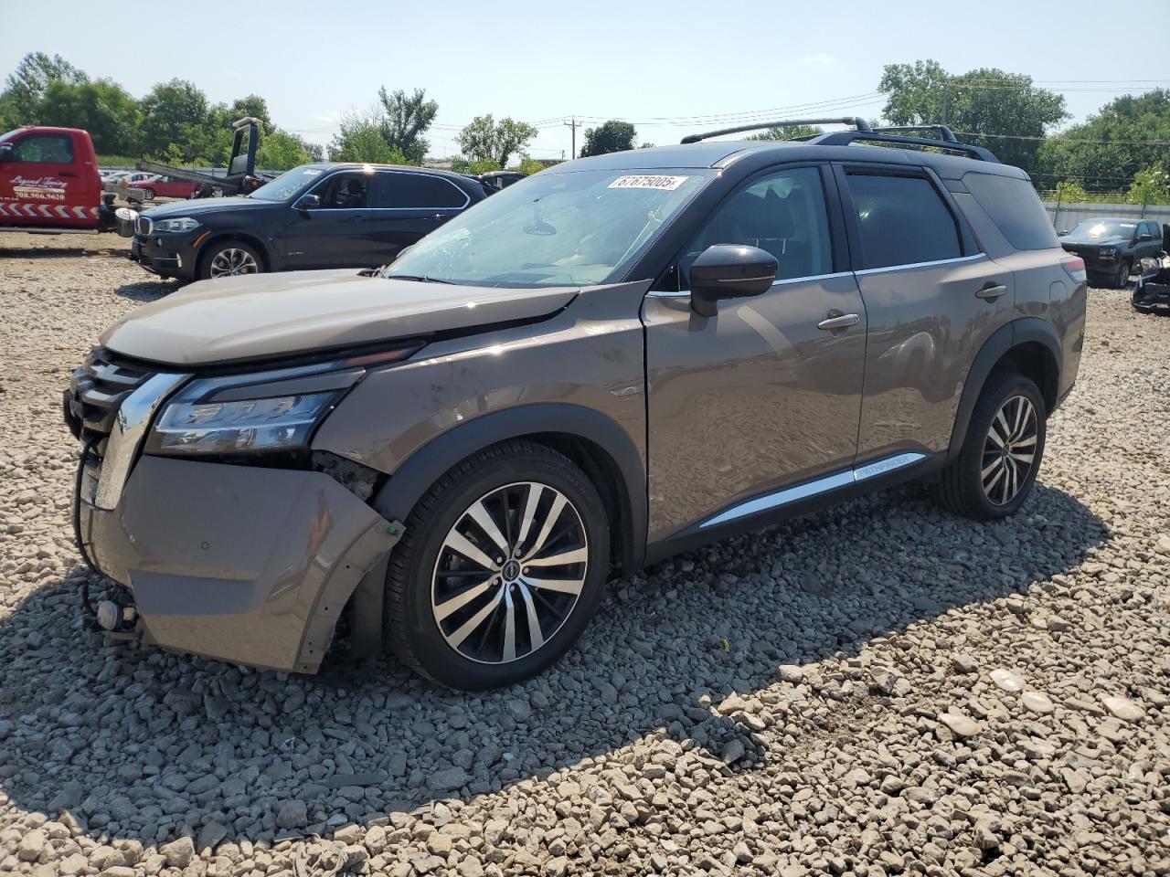 NISSAN PATHFINDER PLATINUM