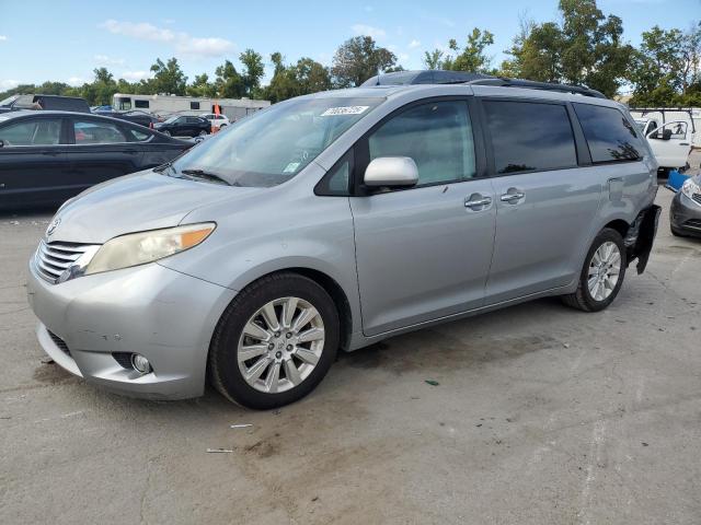 TOYOTA SIENNA XLE