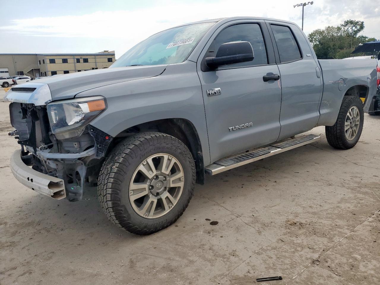 TOYOTA TUNDRA DOUBLE CAB SR