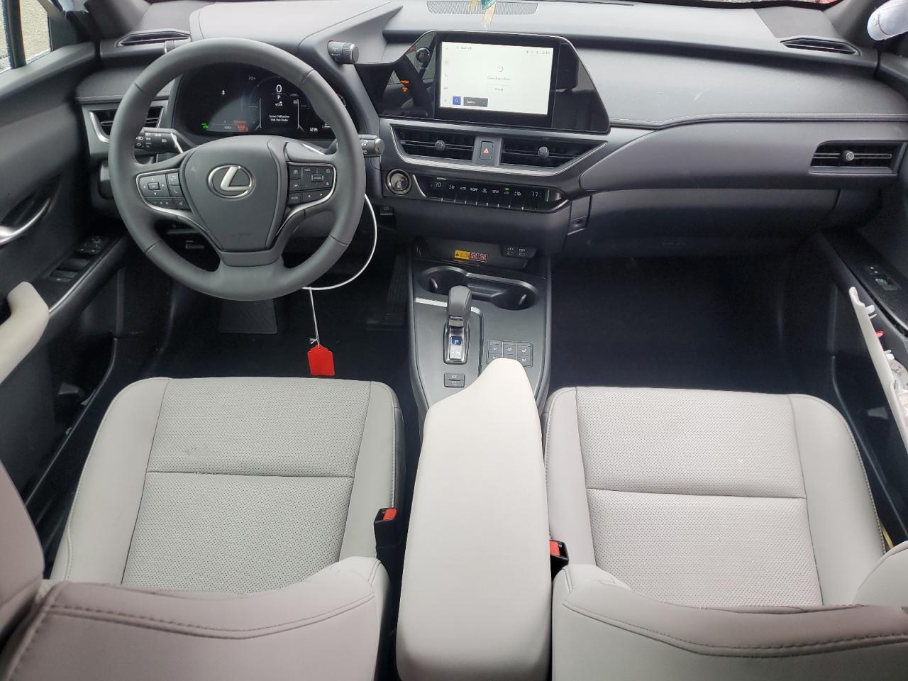 LEXUS UX 300H BASE