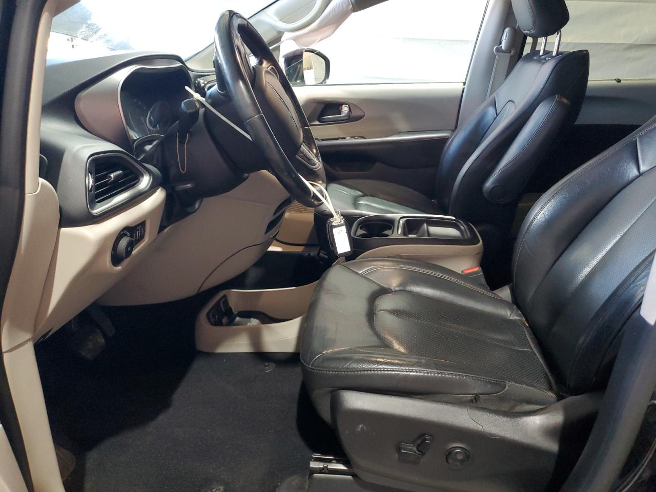 CHRYSLER PACIFICA TOURING L