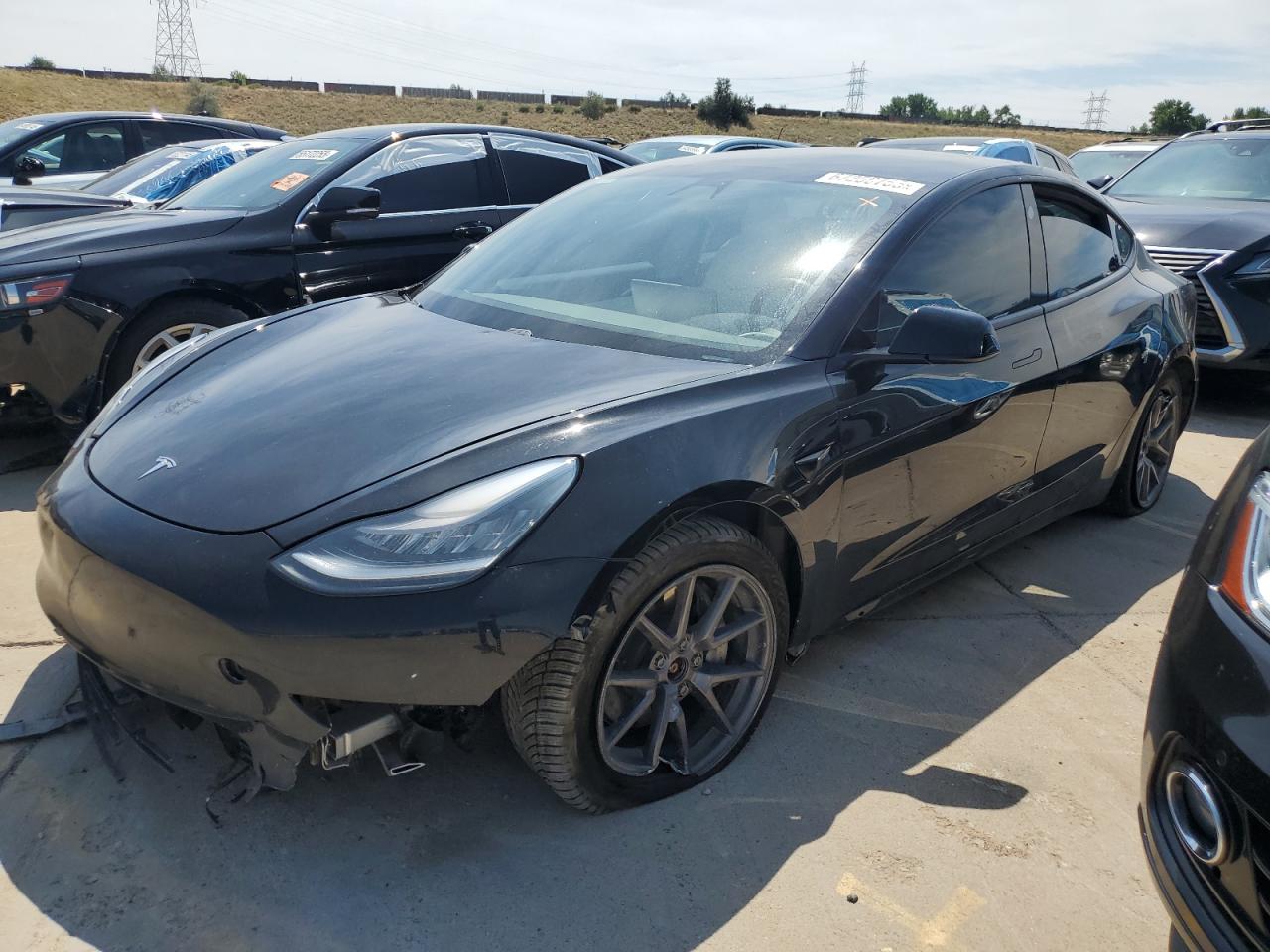 TESLA MODEL 3