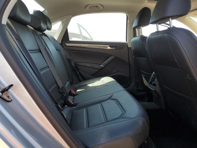 2017 VOLKSWAGEN PASSAT SE - 1VWBT7A30HC000945