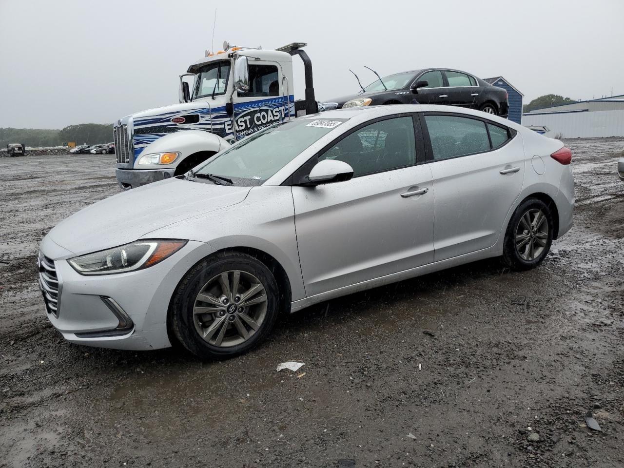 HYUNDAI ELANTRA SE