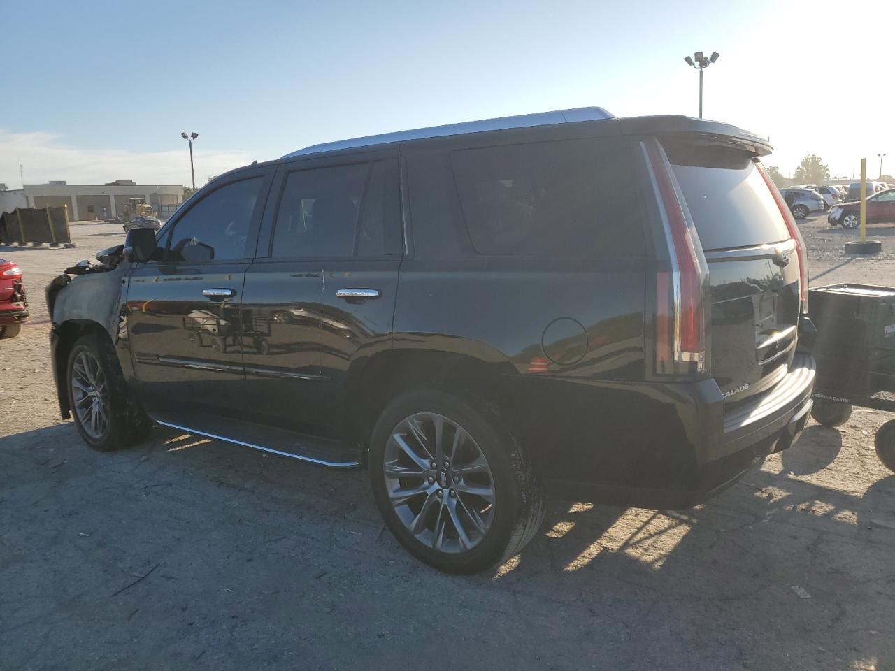 CADILLAC ESCALADE LUXURY