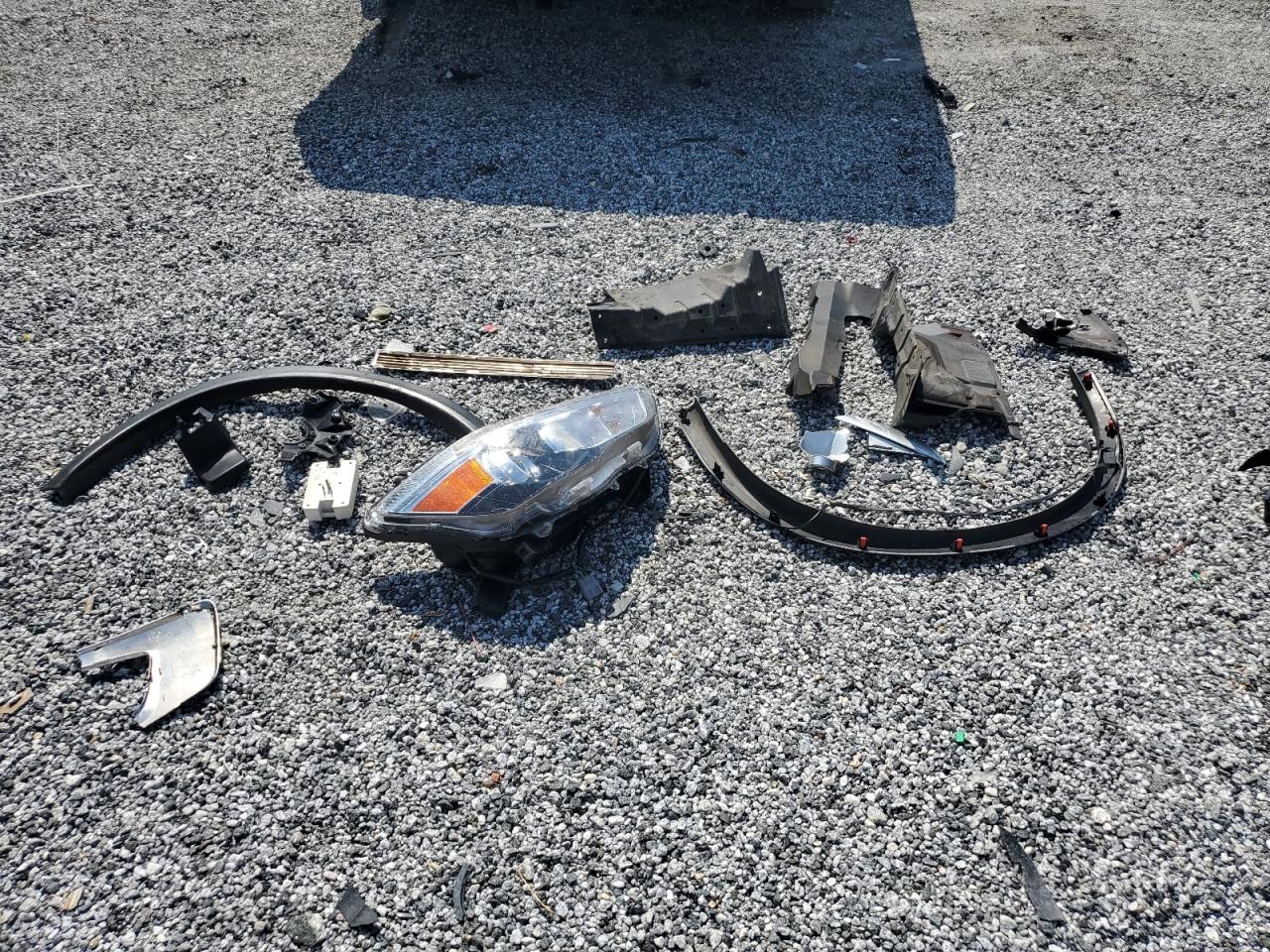 MITSUBISHI OUTLANDER ES