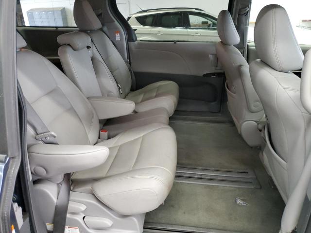 2015 TOYOTA SIENNA XLE #3319243706