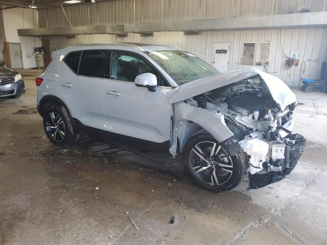 2025 VOLVO XC40 CORE YV4L12UJ5S2603636