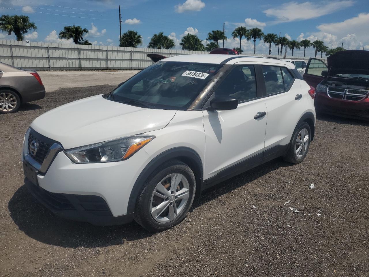 NISSAN KICKS S