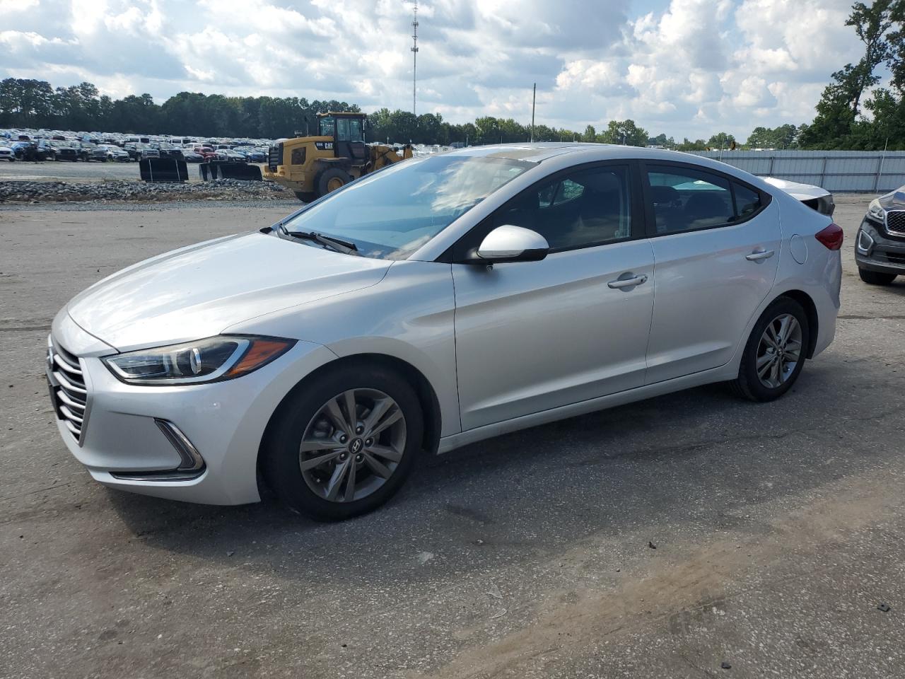 HYUNDAI ELANTRA SE