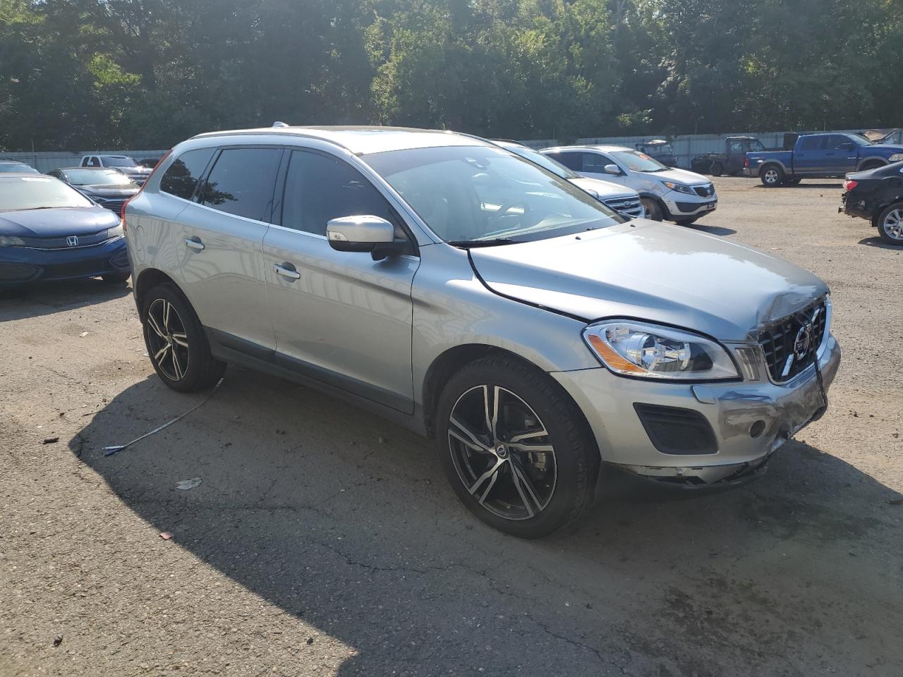 Lot #3316765444 2013 VOLVO XC60 3.2