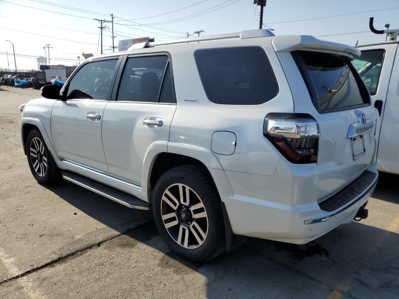 TOYOTA 4RUNNER SR5
