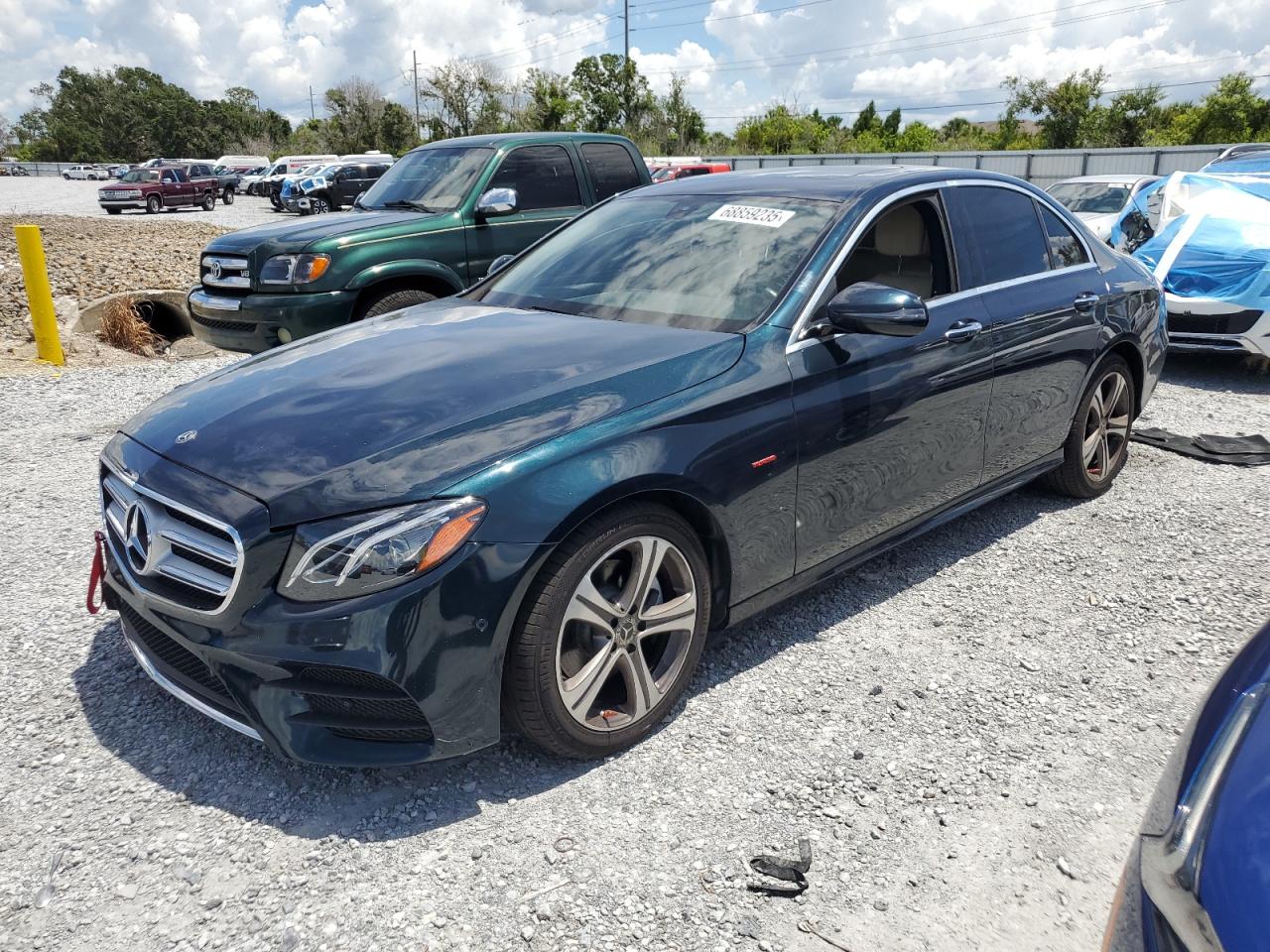 MERCEDES-BENZ E-CLASS 300
