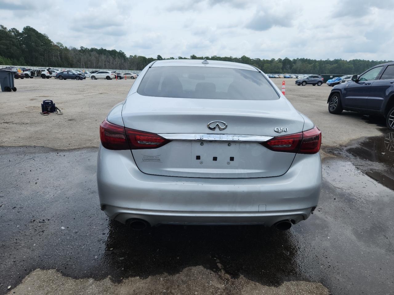 INFINITI Q50 LUXE