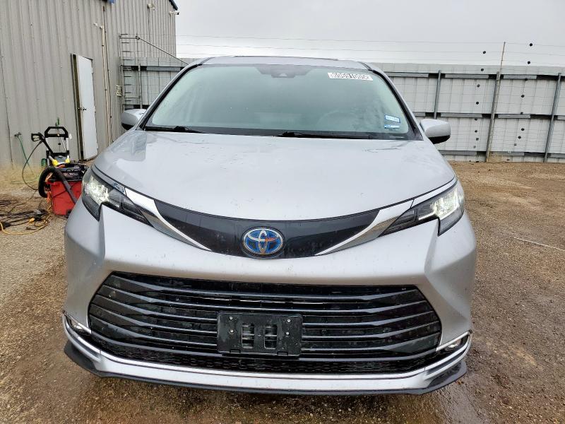 2023 TOYOTA SIENNA XLE 5TDYRKECXPS173622