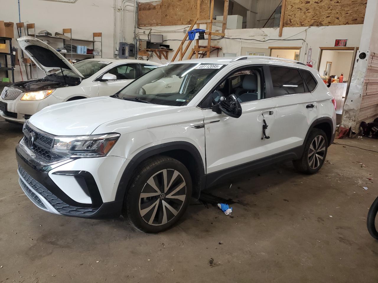 VOLKSWAGEN TAOS SE