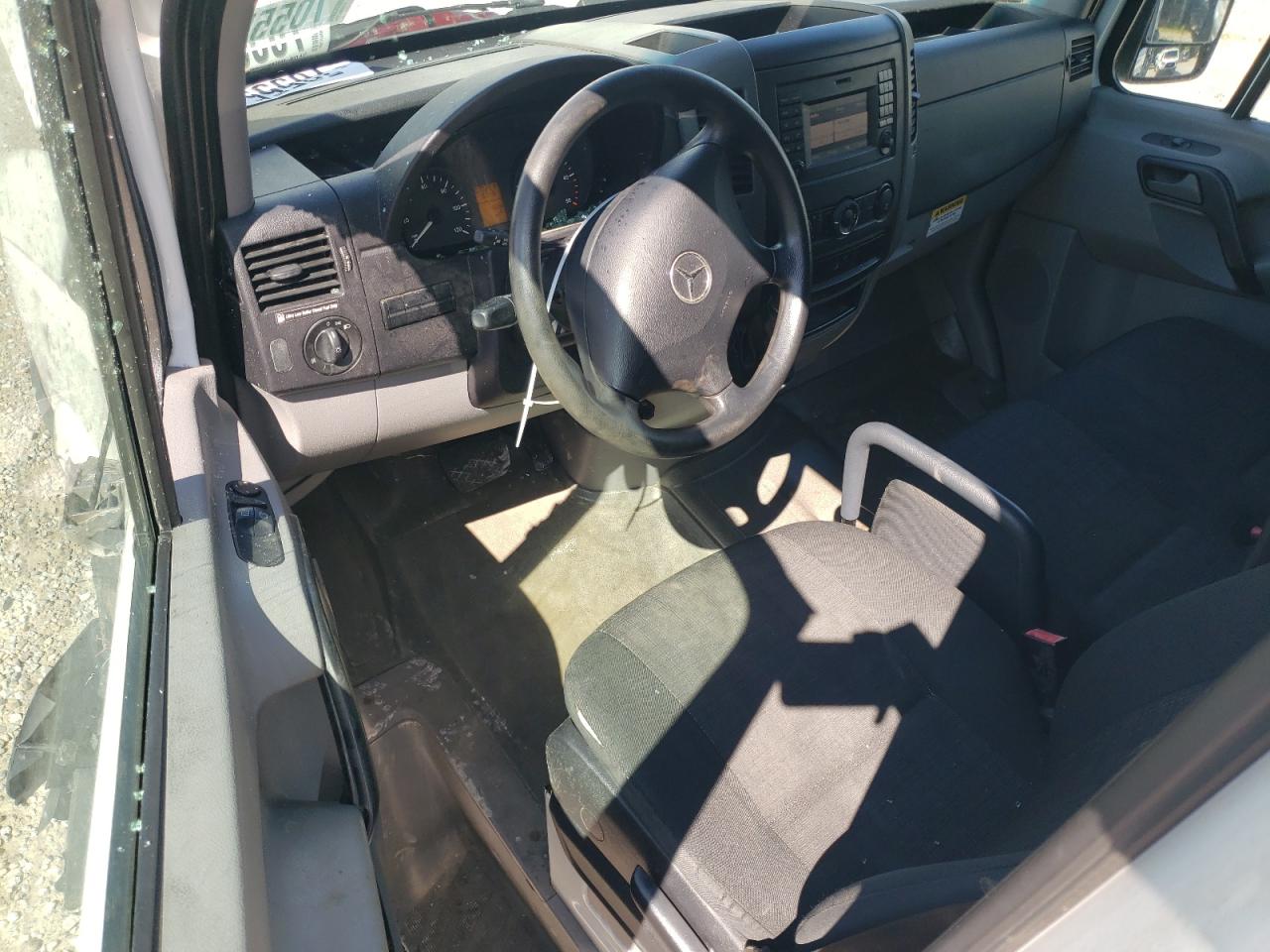 MERCEDES-BENZ SPRINTER 2500