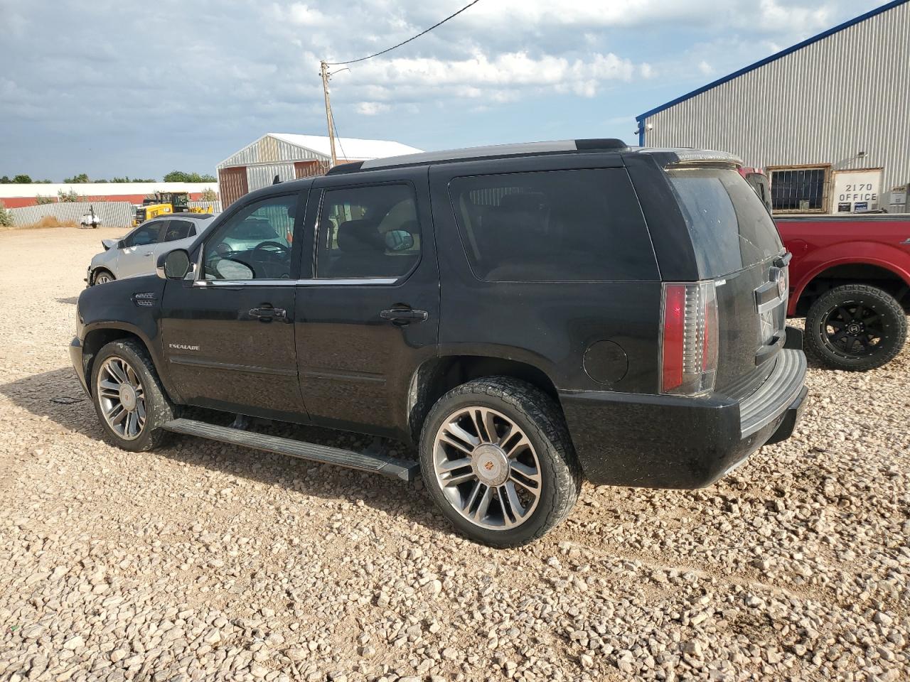 CADILLAC ESCALADE PREMIUM
