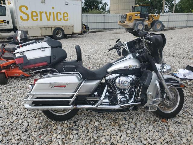 2003 HARLEY-DAVIDSON FLHTCUI AN 1HD1FCW433Y619422