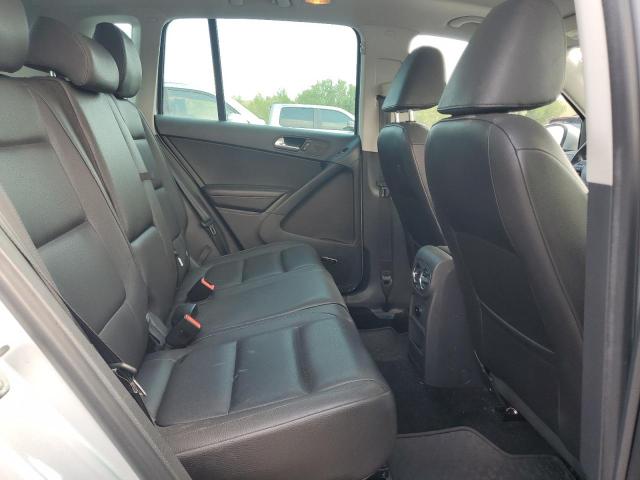 2015 VOLKSWAGEN TIGUAN S - WVGBV7AX8FW511620