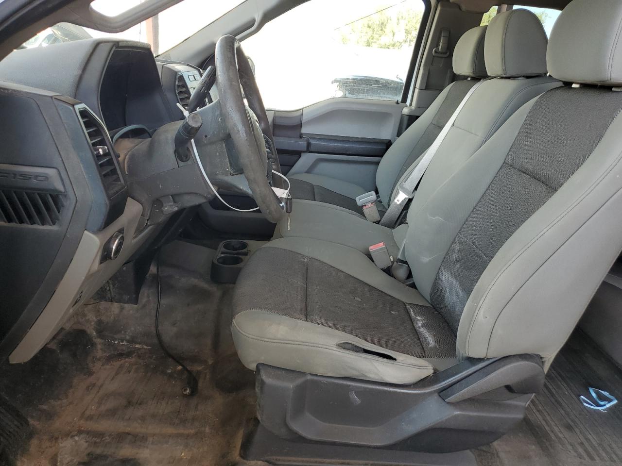 FORD F-150 SUPER CAB