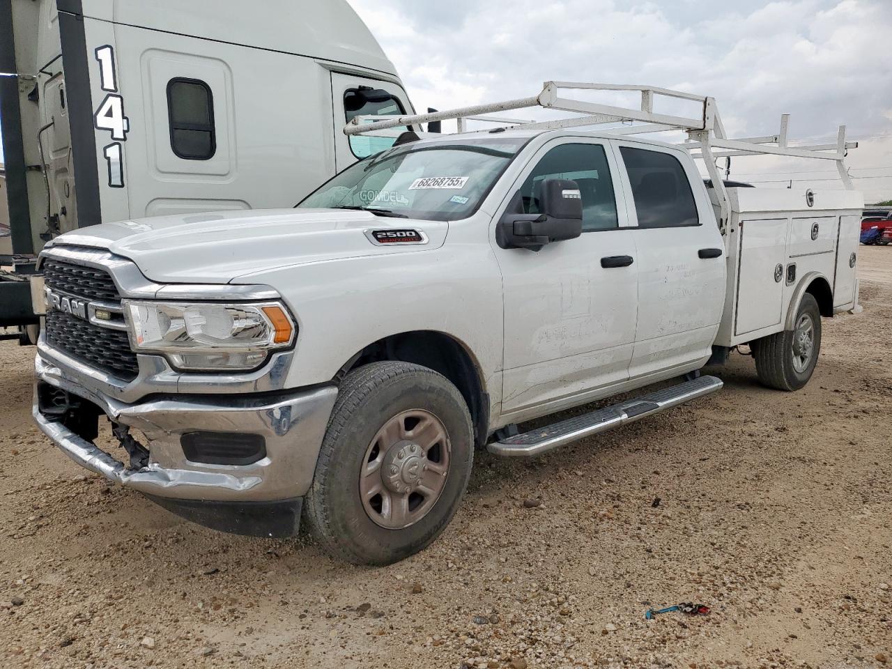 RAM 2500 TRADESMAN