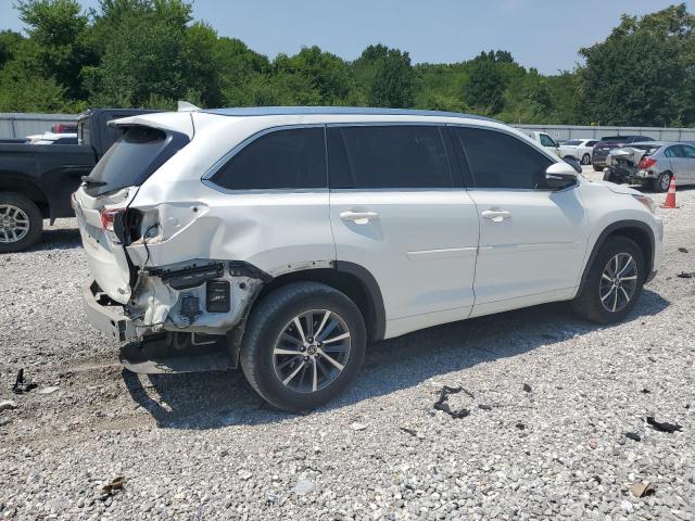 2018 TOYOTA HIGHLANDER SE 5TDKZRFH3JS244563