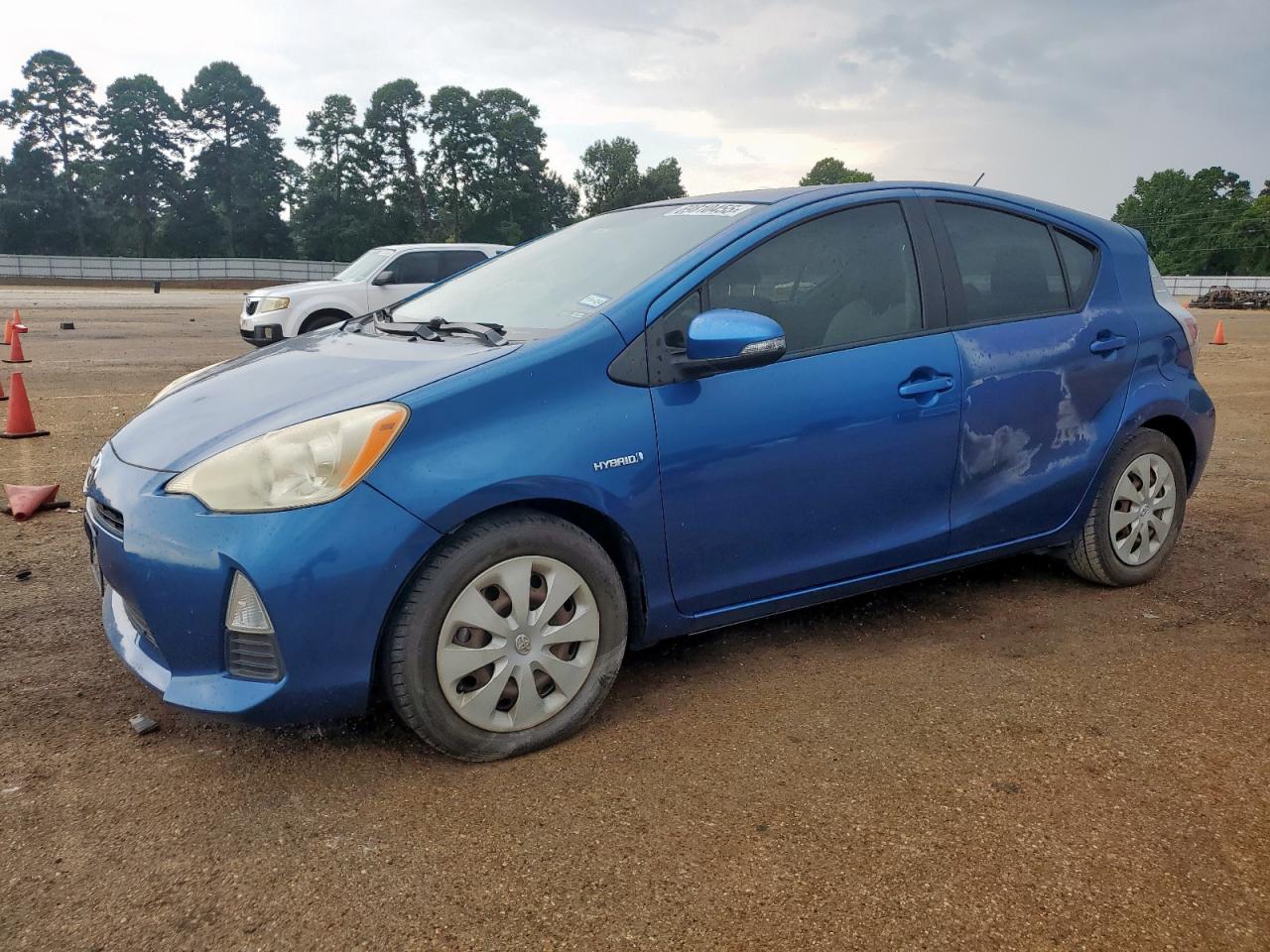 TOYOTA PRIUS C