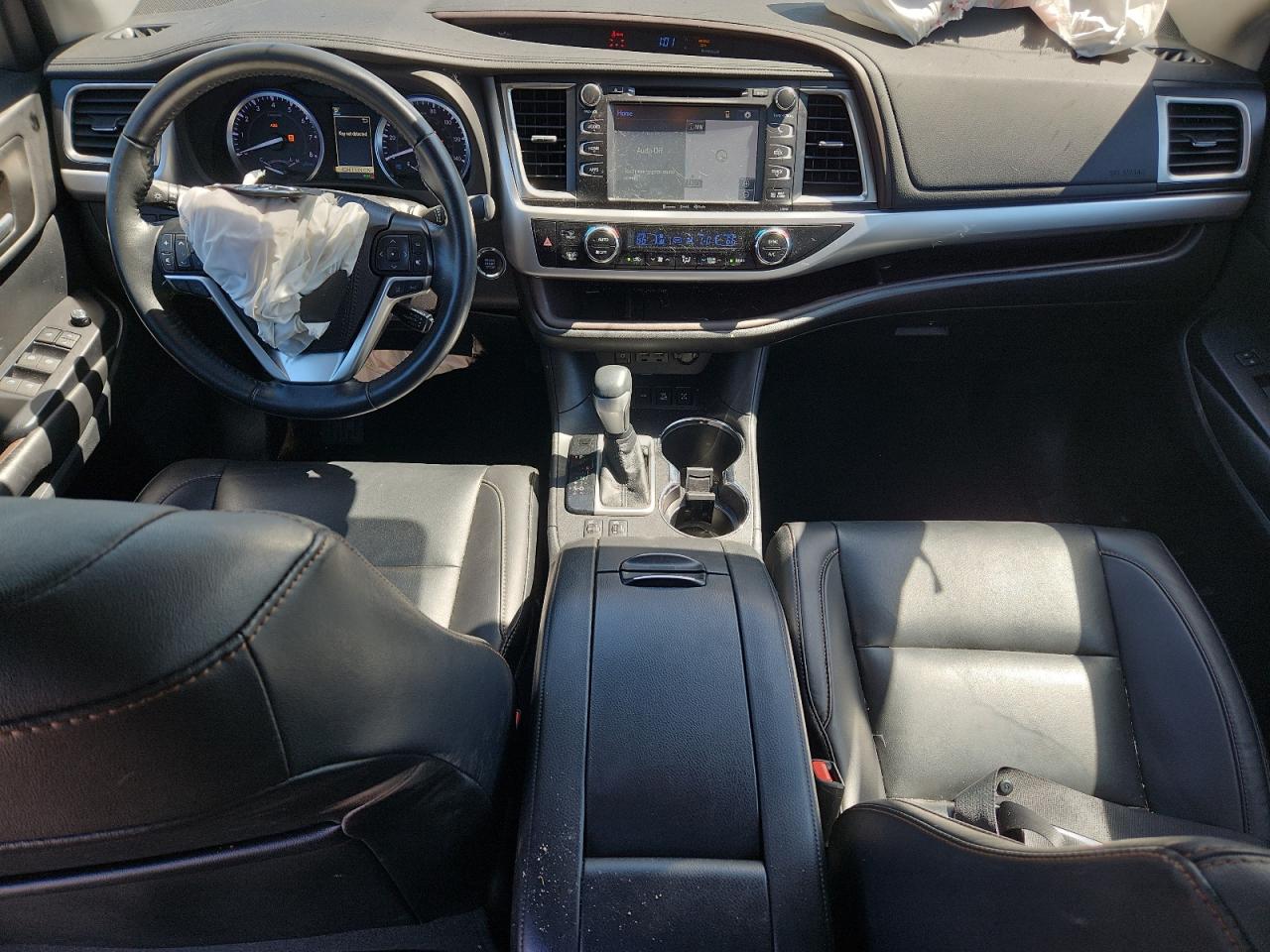 TOYOTA HIGHLANDER SE