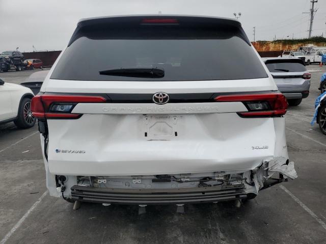 2024 TOYOTA GRAND HIGH 5TDACAB56RS020046