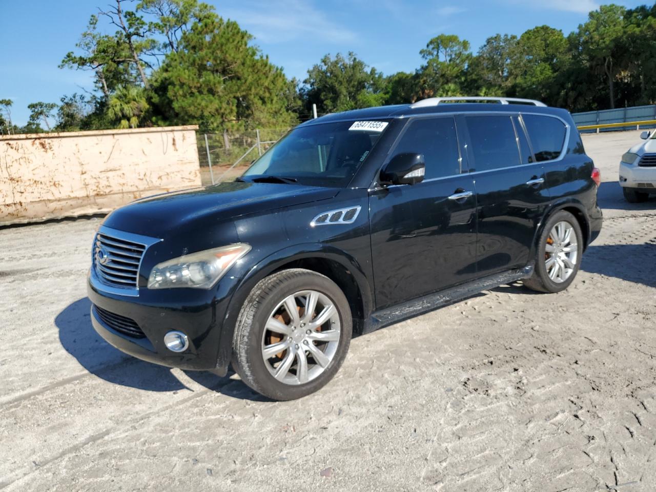 INFINITI QX56