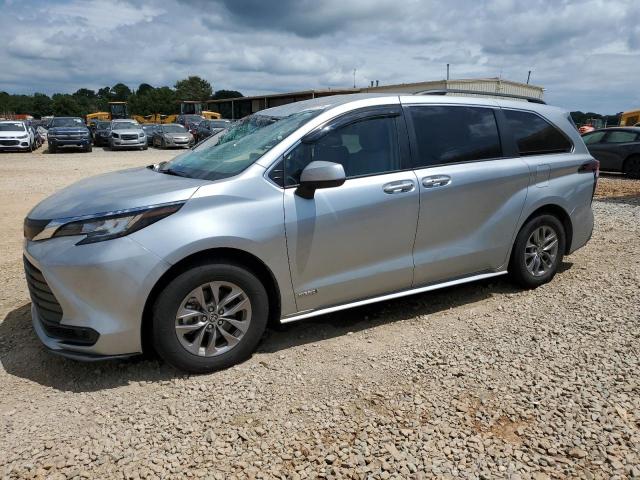 TOYOTA SIENNA LE