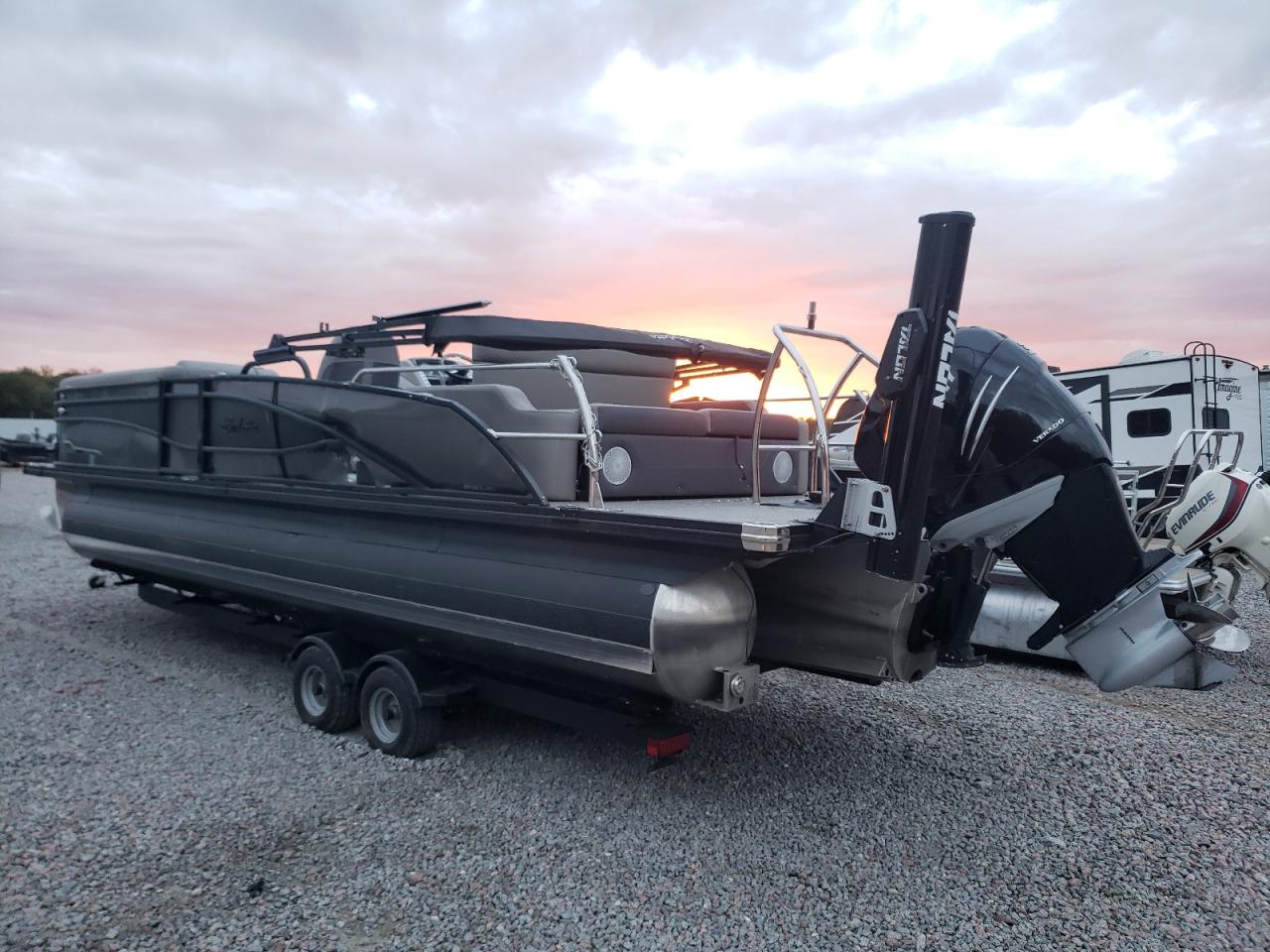 Lot #3227244904 2022 BARLETTA TRITOON