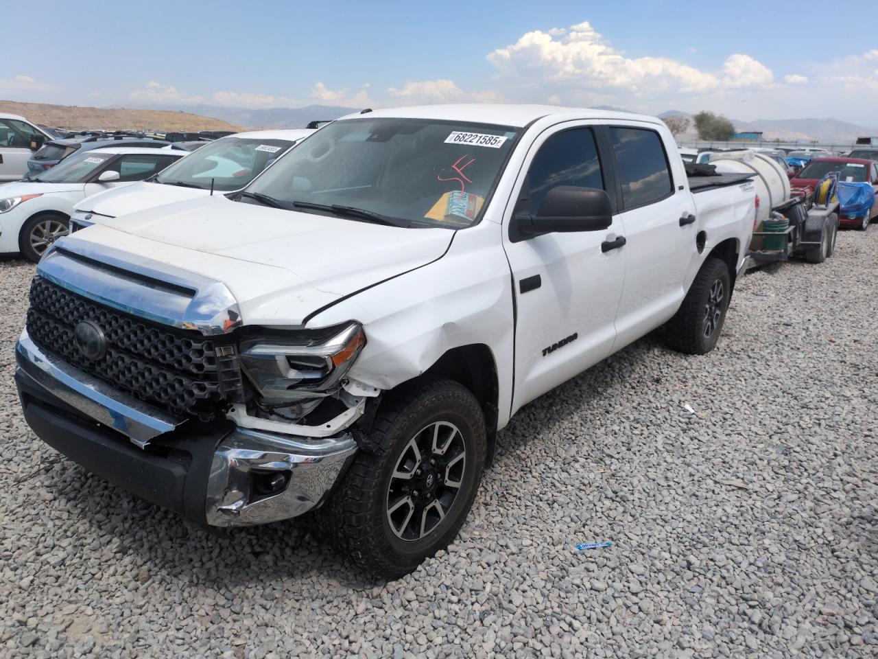 TOYOTA TUNDRA CREWMAX SR5