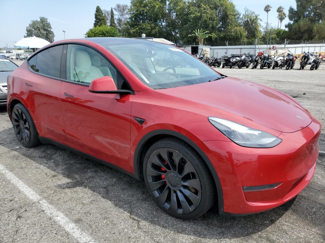 TESLA MODEL Y