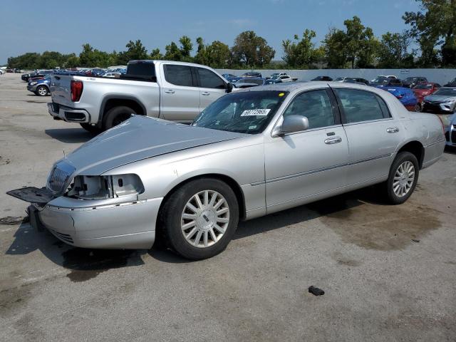 LINCOLN TOWN CAR ULTIMATE