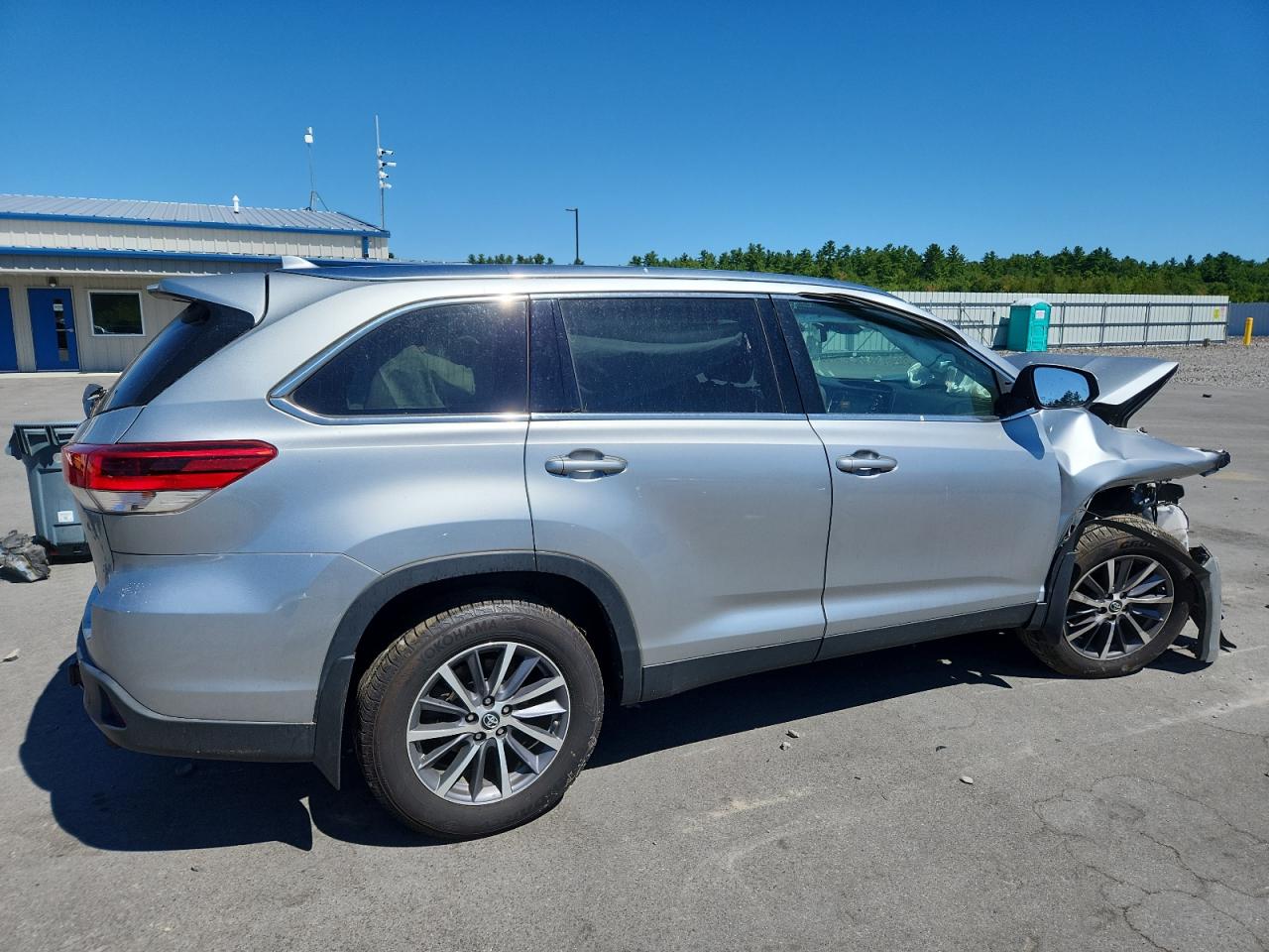 TOYOTA HIGHLANDER SE