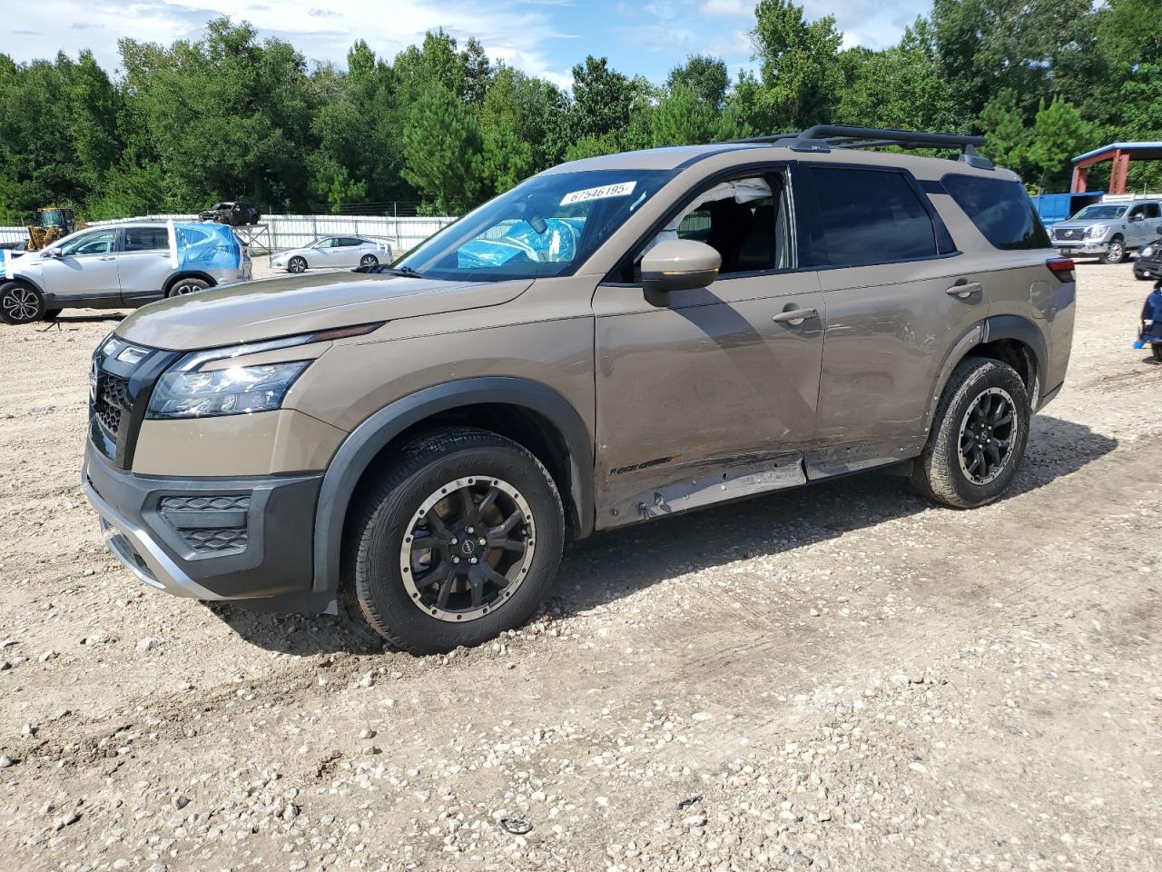 NISSAN PATHFINDER SV