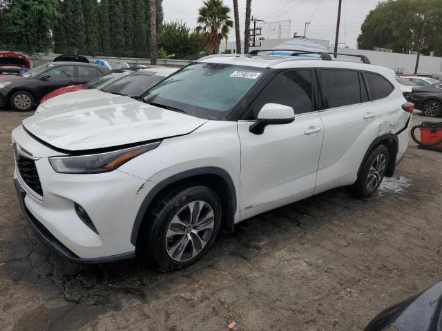 2022 TOYOTA HIGHLANDER HYBRID XLE 5TDHBRCH7NS552781