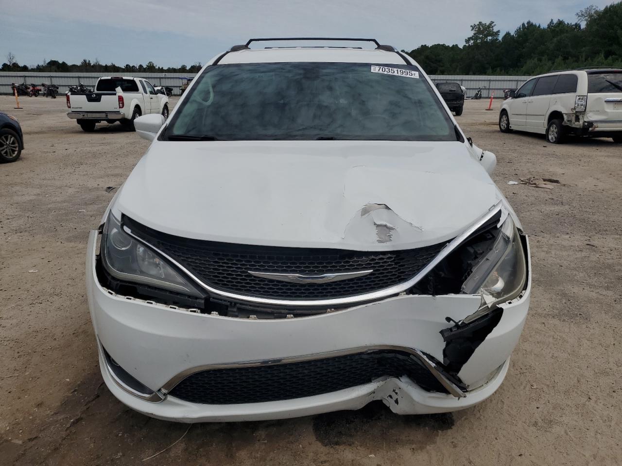 CHRYSLER PACIFICA TOURING L