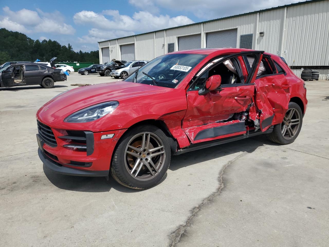 PORSCHE MACAN