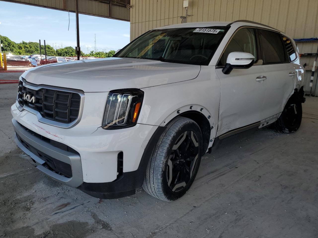  Salvage Kia Telluride