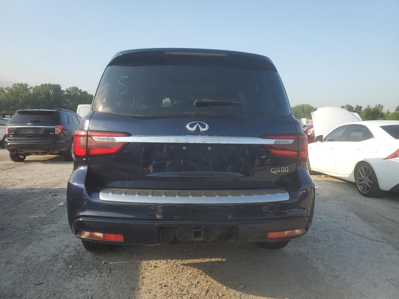 INFINITI QX80 LUXE